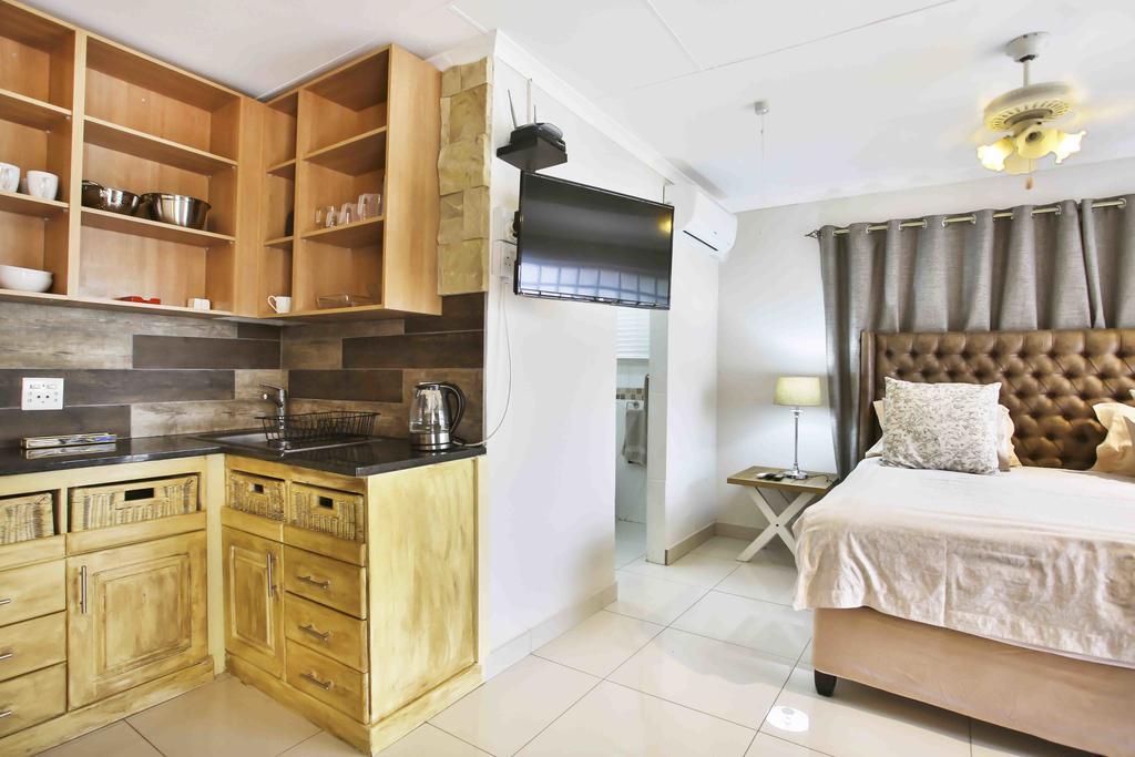 Accommodation At Vans No Loadshedding Centurion Exterior foto